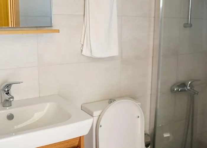 Karyada ホテル 2*