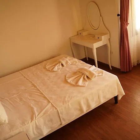 Karyada Otel 2*