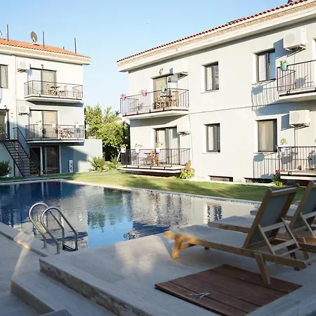 Karyada Hotel
