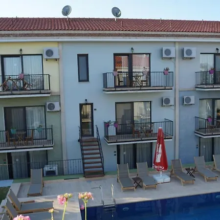 Karyada Hotel