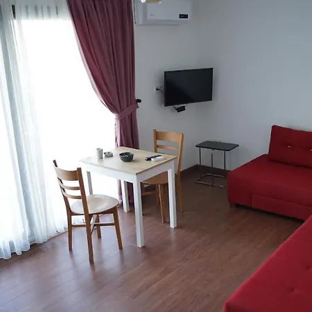 Hotel Karyada 2*