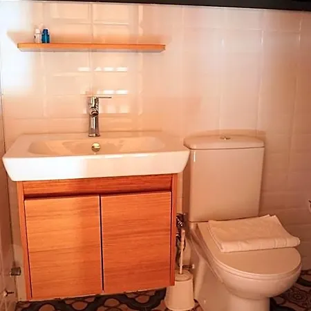 Hotel Karyada 2*