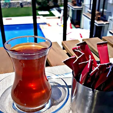Karyada Otel 2*